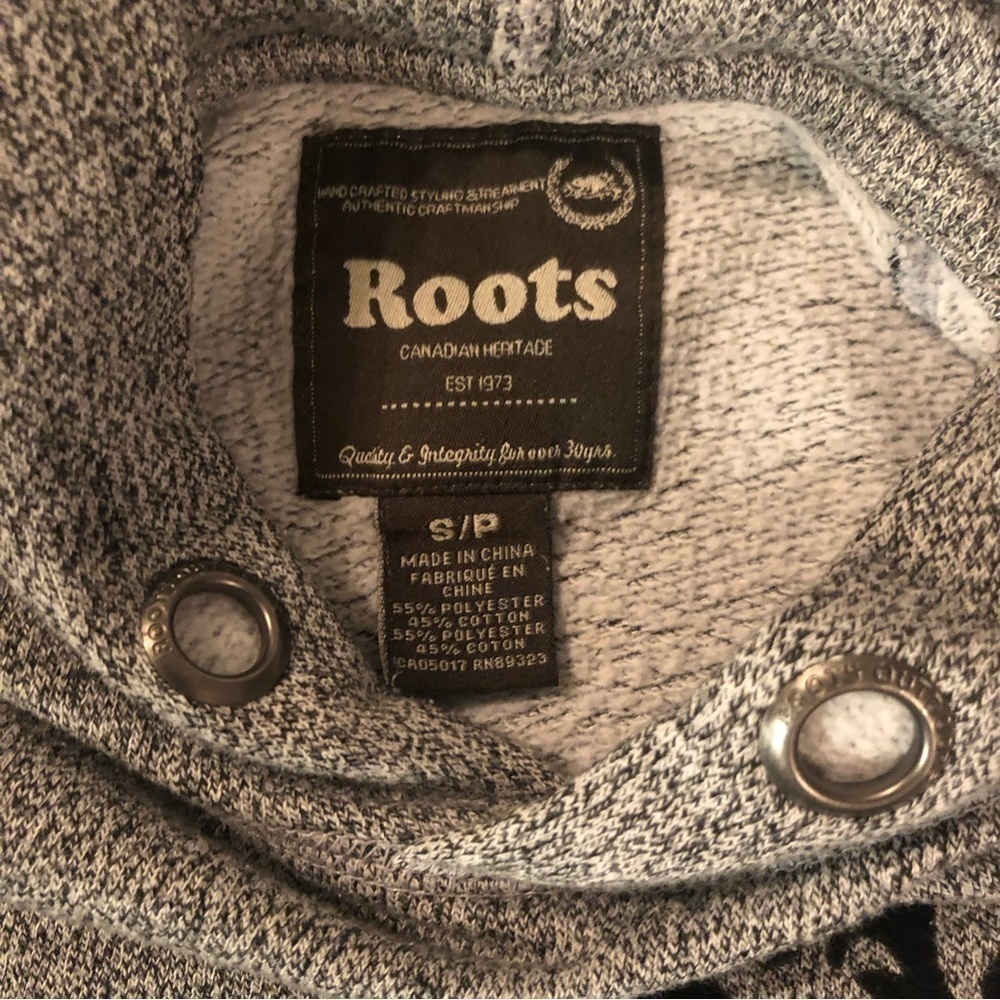 Grey Roots Logo Hoodie Size Small - Picture 3 of 5